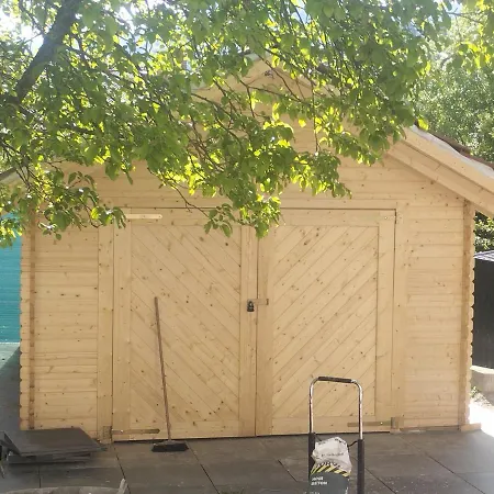Lägenhetshotell Fer Idrija