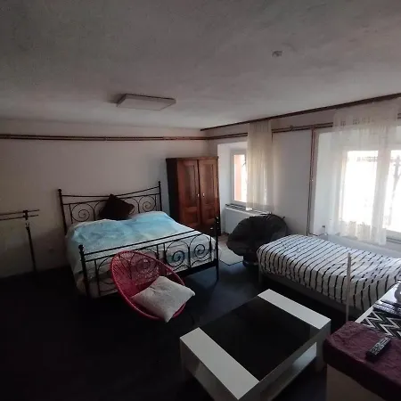 Lägenhetshotell Fer Idrija